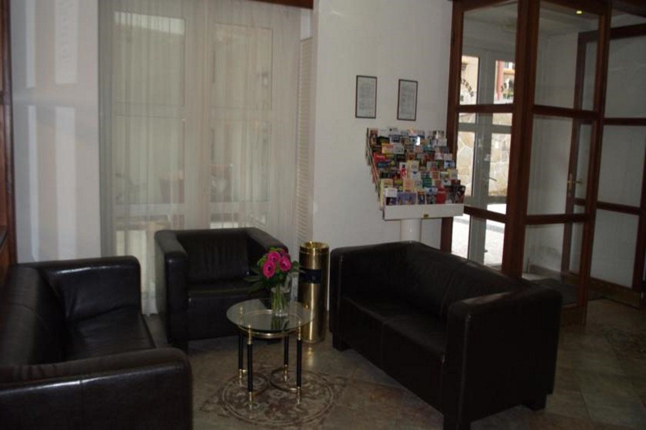 Hotel Otar Praha Bagian luar foto
