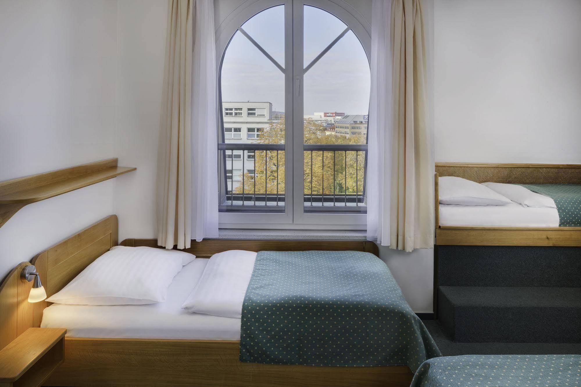 Hotel Otar Praha Bagian luar foto