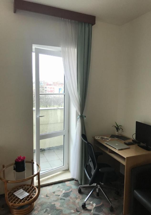 Hotel Otar Praha Bagian luar foto