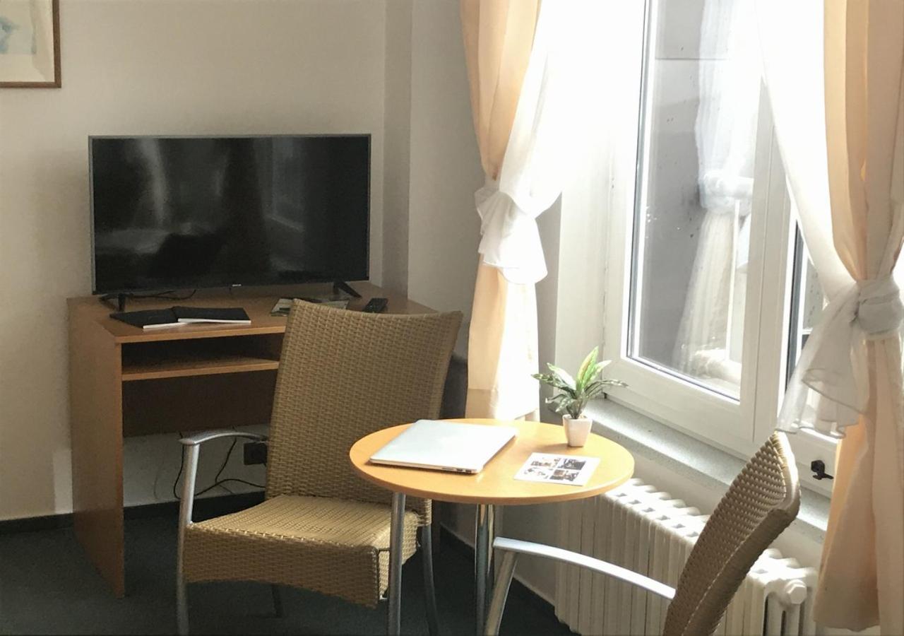 Hotel Otar Praha Bagian luar foto
